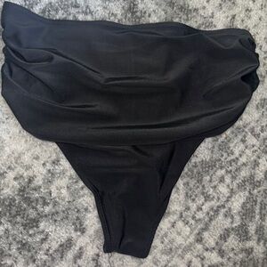 NWT Black High Waist Shirred Bikini Bottom Size: Large